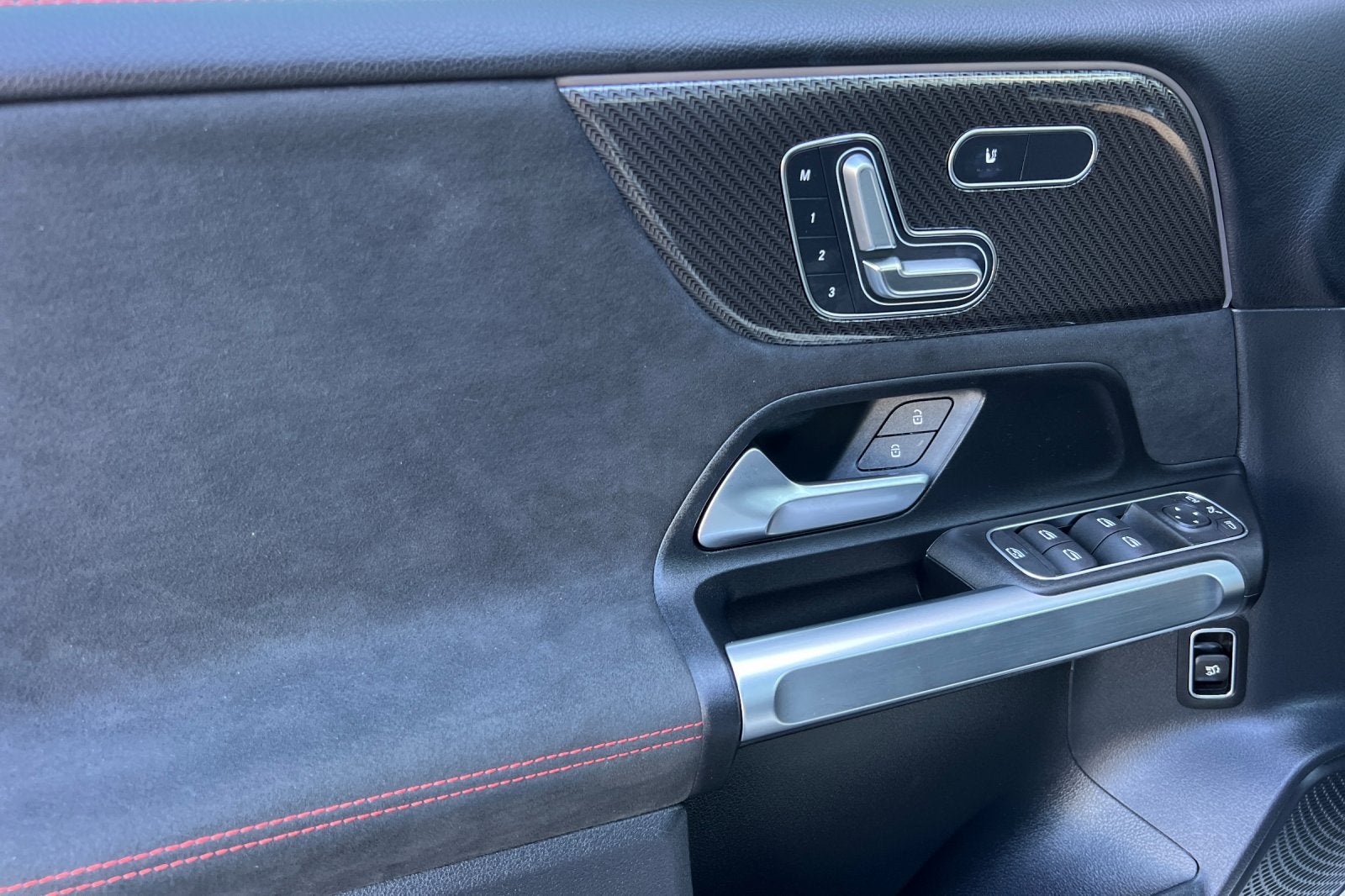 2025 Mercedes-Benz GLB 250 GLB 250