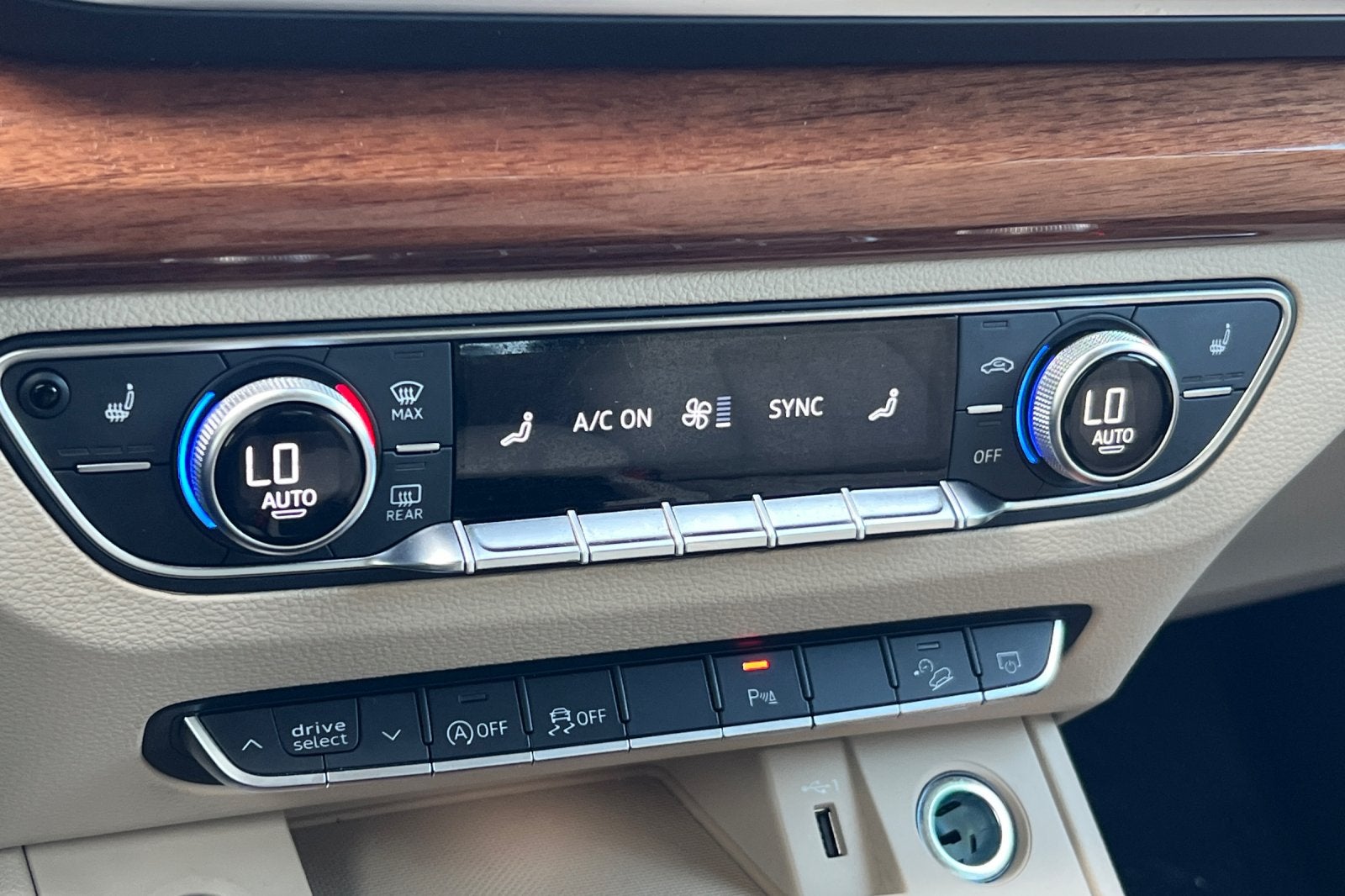 2023 Audi Q5 S line Premium
