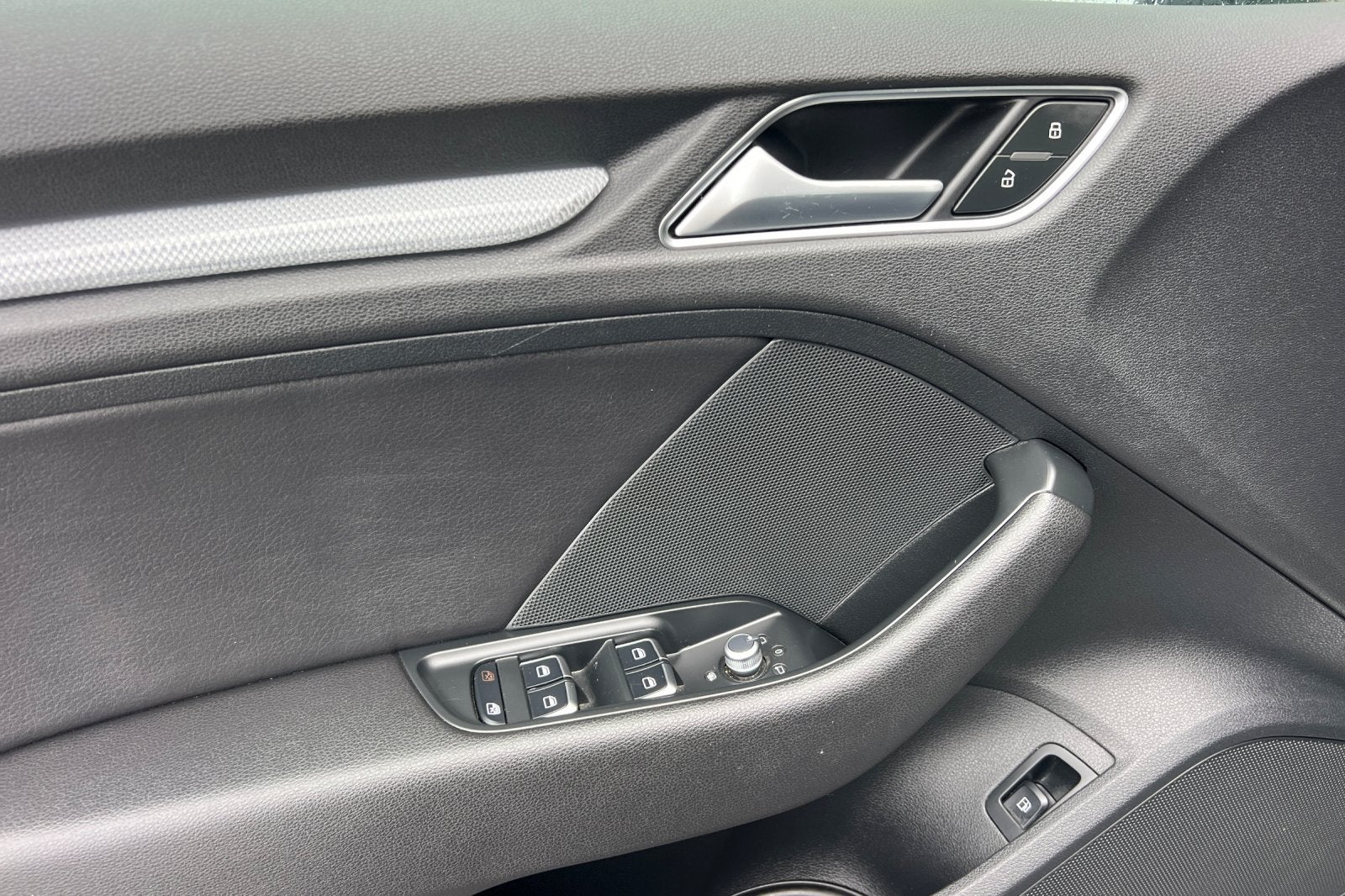 2016 Audi A3 e-tron Premium Plus