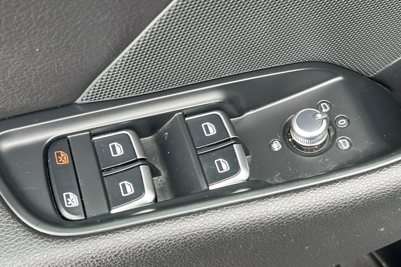 2016 Audi A3 e-tron Premium Plus