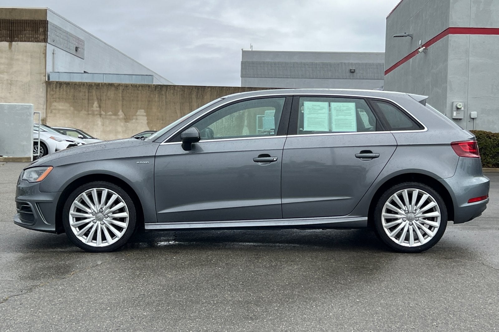 2016 Audi A3 e-tron Premium Plus