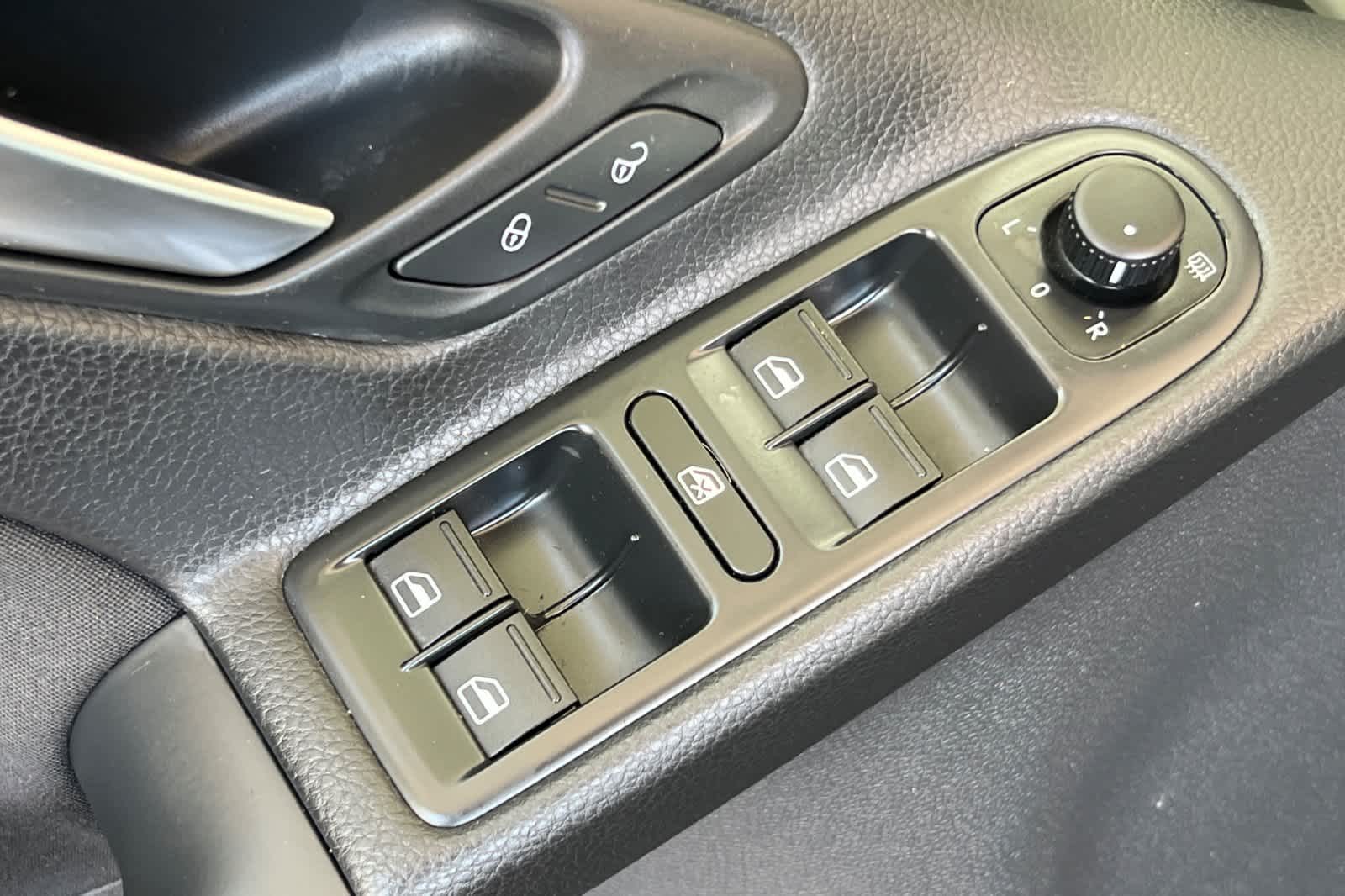 2013 Volkswagen Golf Base
